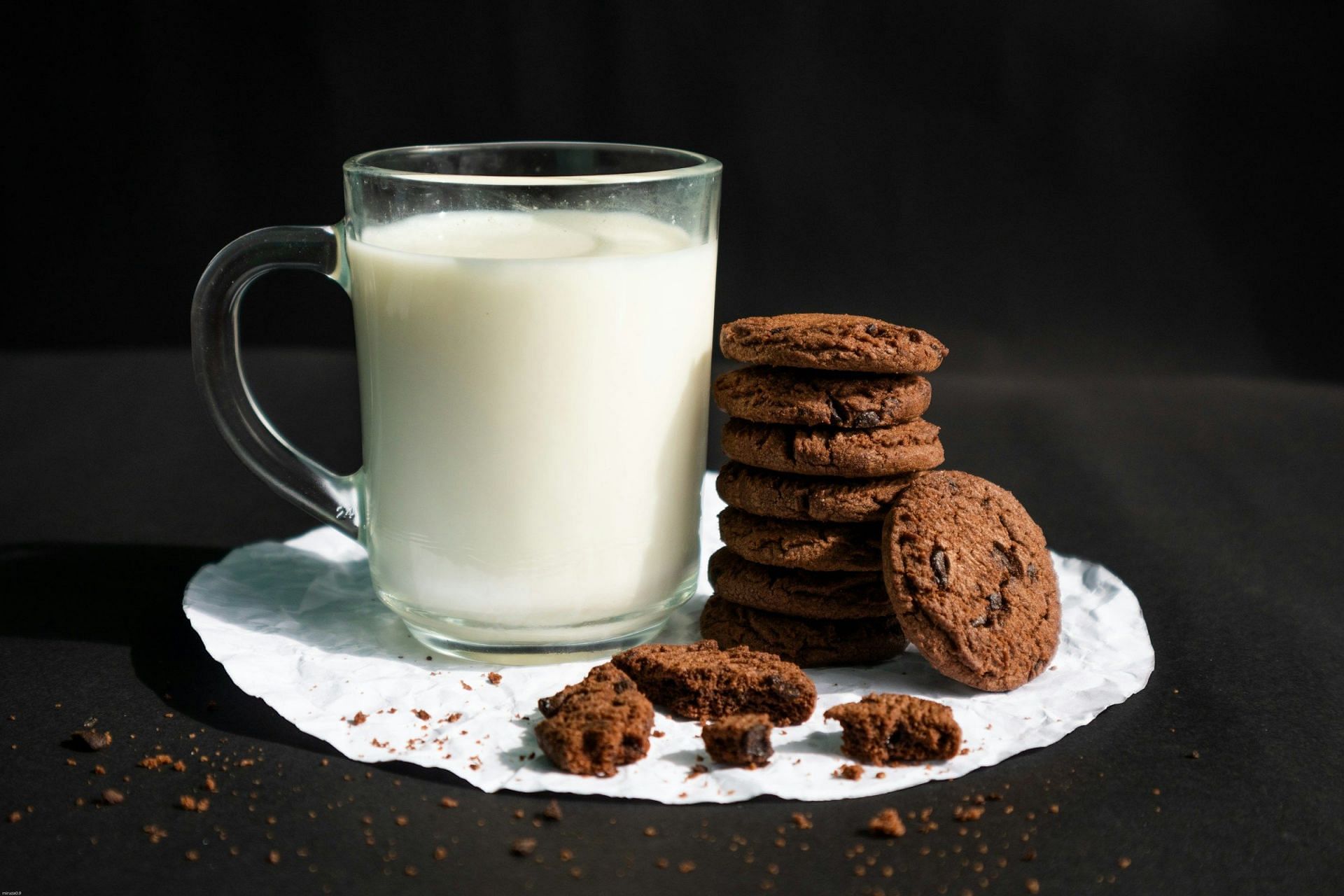Dairy-Free Buttermilk (Image via Unsplash/Mirza Mustofa)